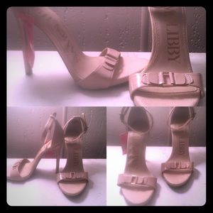 5” ankle strap pumps